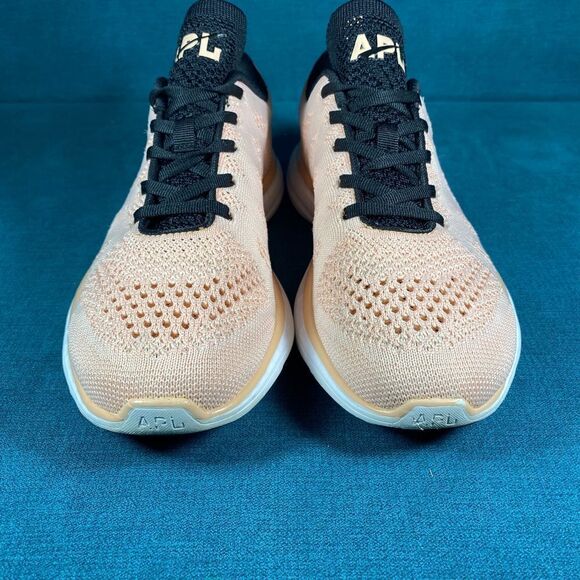 Size 10 - Women’s APL Pink Running shoes - Picture 4 of 9